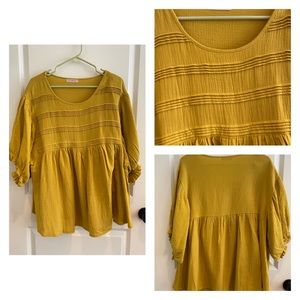 *NWOT* RUFFLE BLOUSE